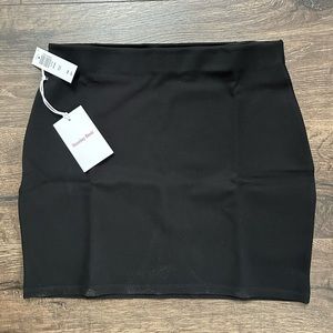 Aritzia Sunday Best Nora Skirt Black Size M NWT